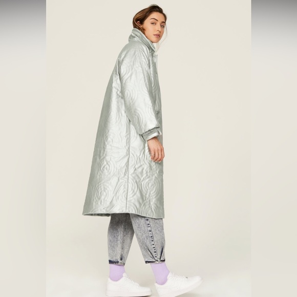 House Of Sunny The 60 Cosmo Chrome Coat Oversized Quilted Silver Sz US 8 (UK 12) - Picture 3 of 13